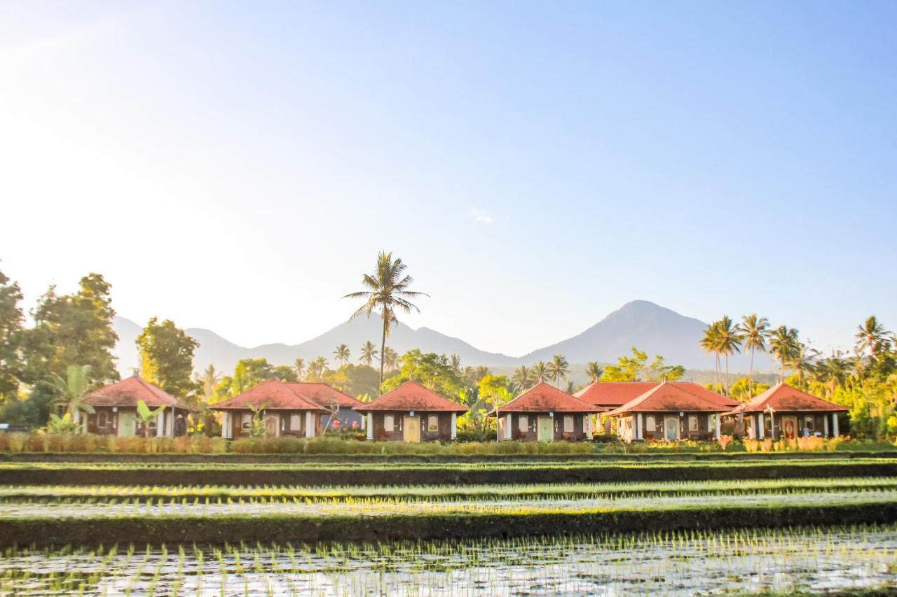 Sri Lestari Banyuatis Villa Munduk Exteriör bild
