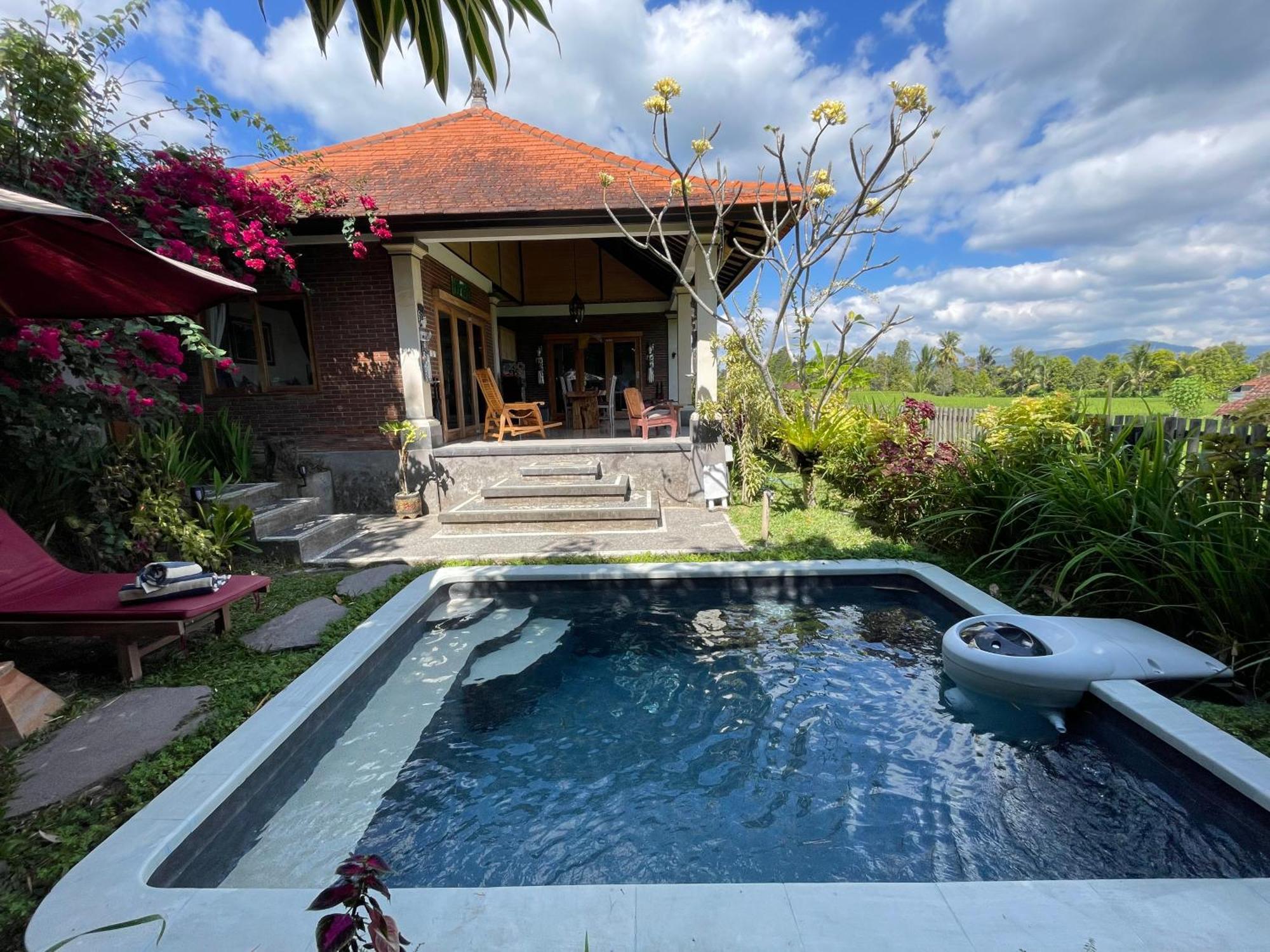 Sri Lestari Banyuatis Villa Munduk Exteriör bild